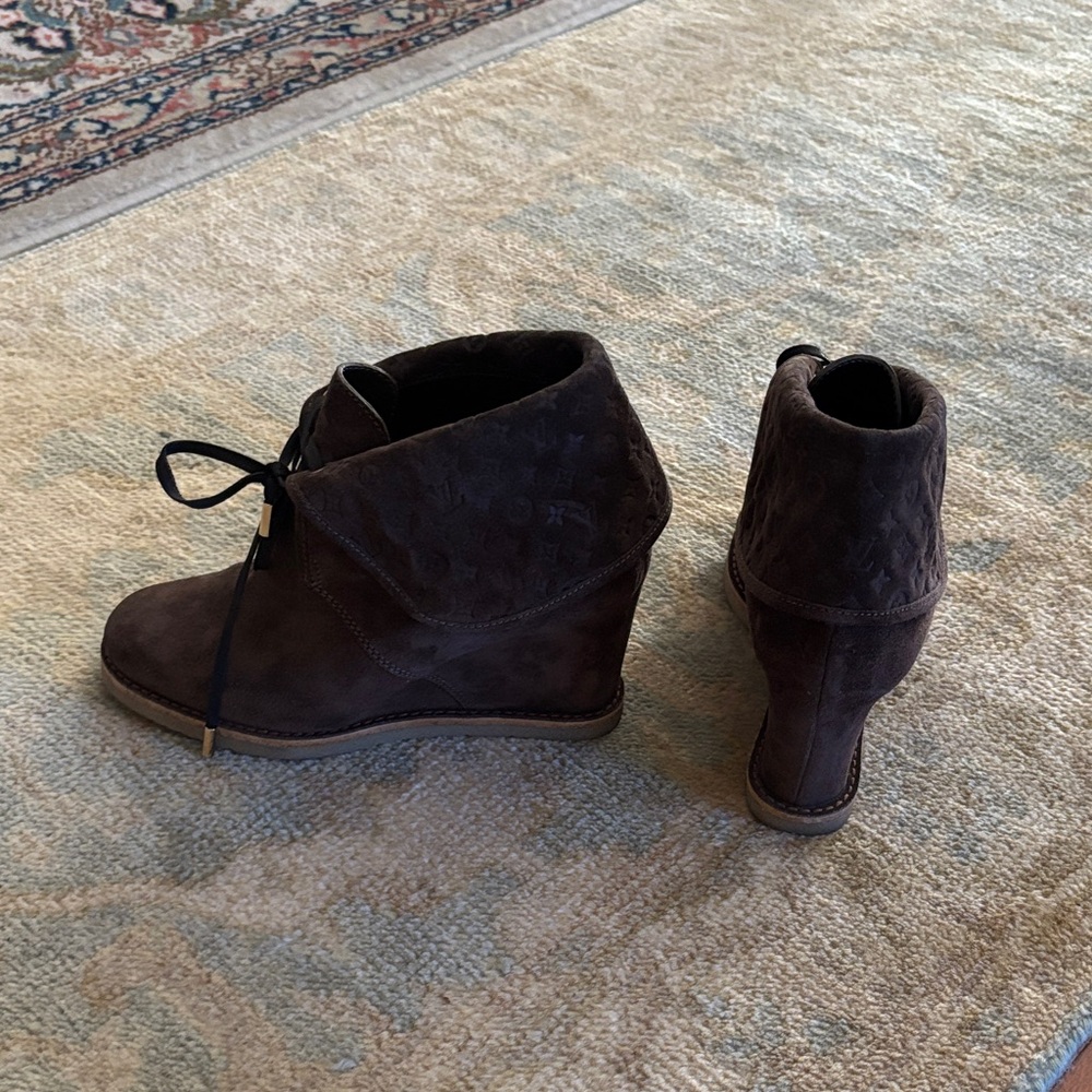 Louis Vuitton Dark Brown Lace Up Boots - Picture 6 of 9